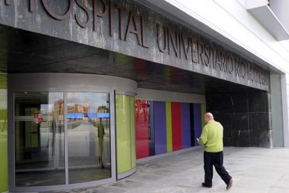 Entrada principal del hospital Río Hortega de Valladolid.- E. M.