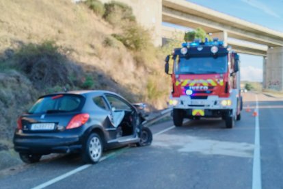 Una imagen de archivo de un accidente en la localidad zamorana de La Hiniesta.- ICAL