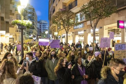 Miles de personas se manifiestan en Salamanca por el Día Internacional de la Mujer. - ICAL