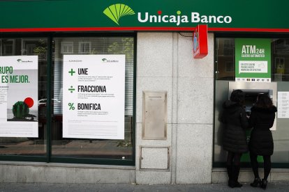 Oficina de Unicaja en Castilla y León. - ICAL