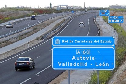 Tramo de autovía A-60 en una imagen de archivo.- J.M. LOSTAU