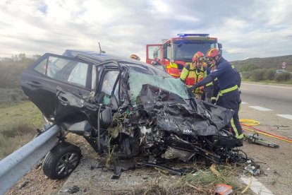 Accidente de tráfico entre un turismo y una furgoneta en la A-6 a su paso por Brazuelo (León) el pasado noviembre en el que falleció una mujer de 45 años.- ICAL