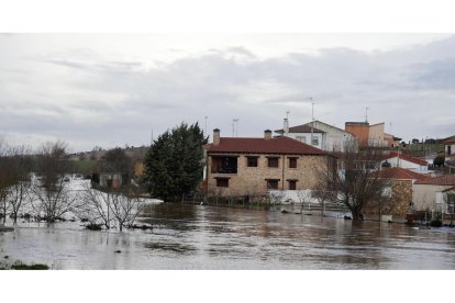 Las fuertes lluvias caídas en la provincia de Salamanca dejan inundaciones en pueblos y campos de cultivo.- ICAL