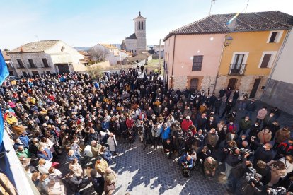 Foto de archivo del minuto de silencio en repulsa por la muerte de Esther López en Traspinedo. -ICAL