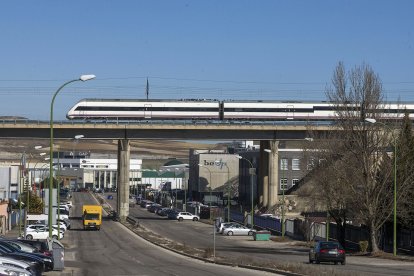 Imagen de uno de los viaductos que presenta deficiencias. - TOMÁS ALONSO