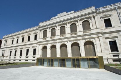 Tribunal Superior de Justicia de Castilla y León y de la Audiencia Provincial de Burgos.