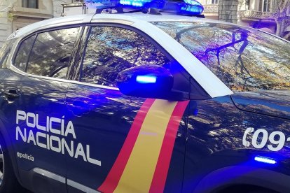 Imagen de archivo de un coche de la Policía Nacional. - E. PRESS