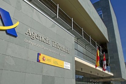 Fachada de la Delegación Especial de la Agencia Tributaria de Castilla y León, situada en Valladolid. - E.M.