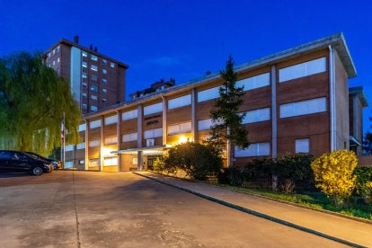 El colegio Anduva, en Miranda de Ebro, se ha visto obligado a cerrar tres de sus aulas debido al coronavirus.