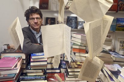 Álvaro, de la librería Luz y Vida.- ICAL