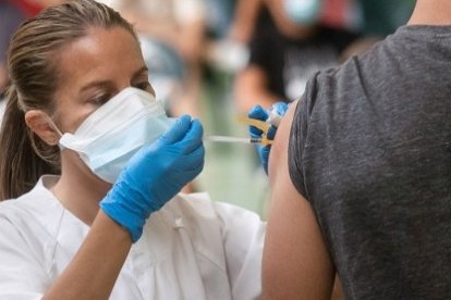 Vacunación contra el coronavirus  en Castilla y León.- ICAL