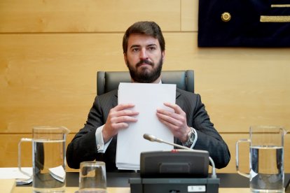 El vicepresidente de la Junta, Juan García-Gallardo, en su comparecencia en las Cortes.- ICAL