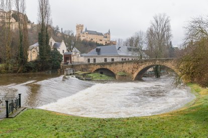 Desbordamiento del Río Eresma a su paso por Segovia y en la presa del Pontón Alto - ICAL