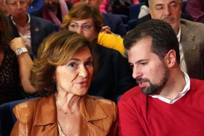 La exvicepresidenta del Gobierno, Carmen Calvo, y el secretario genral del PSOE en Castilla y León, Luis Tudanca. - ICAL