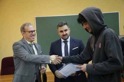 El consejero de Industria, Comercio y Empleo, Mariano Veganzones, participa en la clausura de los programas mixtos de los ayuntamientos de Fermoselle, Venialbo, Morales del Vino y Zamora.- ICAL