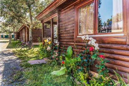 El Puerta de la Demanda, en Villasur de Herreros (Burgos), Mejor Camping de España. ECB