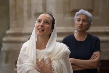 Vírgenes consagradas, mujeres casadas con Cristo pero con una vida dentro de la sociedad.- ICAL