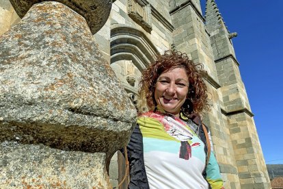 Noemí Pérez, en la Iglesia de San Martín de Tours de Bonilla de la Sierra. - ARGICOMUNICACIÓN