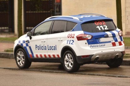 Coche de la Policía local de León. -E. M.