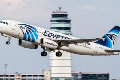 Imagen de archivo de un avión de Egyptair.- E. M.