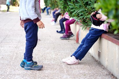 Estudiantes en el patio del colegio Teresa Íñigo de Toro.- ICAL