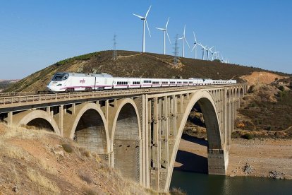 Imagen del corredor atlántico a su paso por Zamora. - E.M.