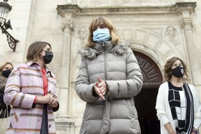 Visita de la ministra de Educación y Formación Profesional al Ayuntamiento de Burgos y el IES Cardenal López de Mendoza. | ICAL