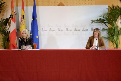 Las consejeras de Sanidad, Verónica Casado, y de Educación, Rocío Lucas, comparecen en rueda de prensa telemática para informar de la situación en la Comunidad en relación al COVID-19. - E.M.