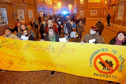 Manifestación de 2016 contra el narcotráfico en el barrio de Pajarillos. (J.M. LOSTAU)