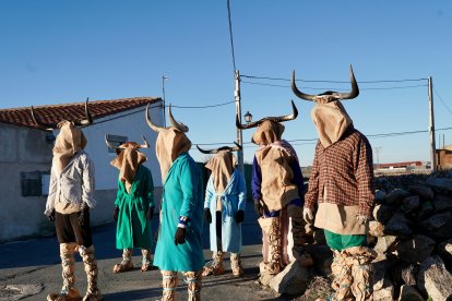 Celebraciónn de la masacarada Las Toras en El Fresno (Ávila).- ICAL