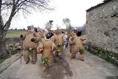 La localidad segoviana de Arcones celebra la ‘Fiesta de la Vaquilla’, el acto central de su programación del Carnaval 2024. -ICAL