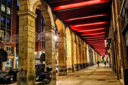 Los soportales de la calle Marqués de San Esteban en Gijón donde sucedieron los hechos. -G.S.U.V.