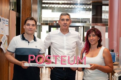 POSTEUM