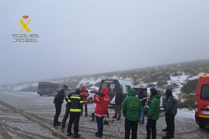 La Guardia Civil organiza un operativo de búsqueda para encontrar al montañero desaparecido hace once meses en la Sierra de Béjar de Salamanca - Guardia Civil
