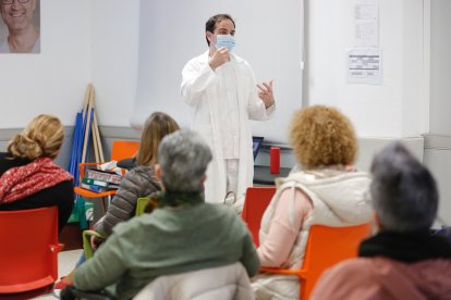 Uno de los profesionales explica las claves del dolor persistente después del covid. - PHOTOGENIC