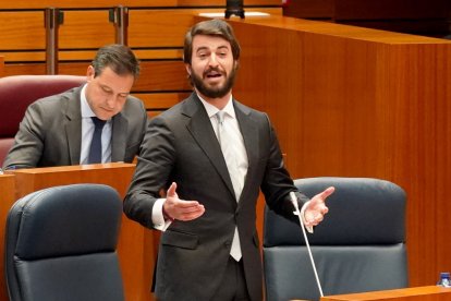 El vicepresidente de la Junta de Castilla y León, Juan García-Gallardo, durante el pleno de las Cortes.- ICAL