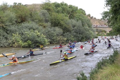 LVII edición del Descenso Internacional del Pisuerga entre las localidades de Olleros de Pisuerga y Alar del Rey. -ICAL