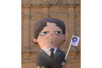 Fotograma del vídeo publicado por redes sociales de Juventudes Socialistas de Salamanca sobre la campaña "Muñequín". -J.S.S.