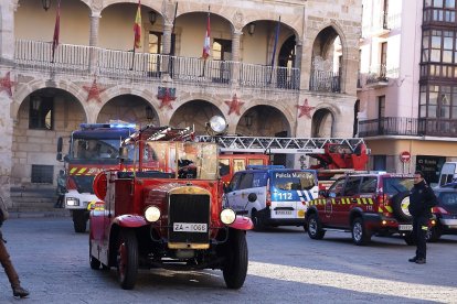 Camión de bomberos restaurado, un Mercedes Benz de 1934. / ICAL