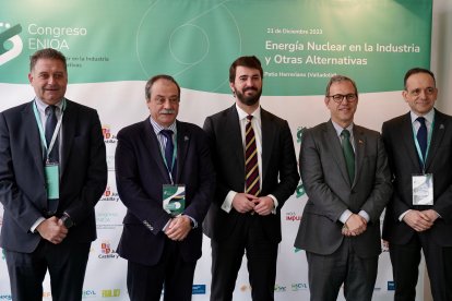 El vicepresidente de la Junta de Castilla y León, Juan García-Gallardo, clausura el I Congreso Internacional 'Energía nuclear en la industria y otras alternativas'. ICAL