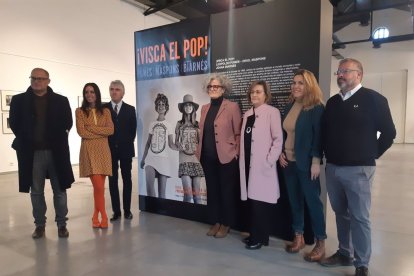 Foto de familia de los participantes en la inauguración de las actividades relacionadas con el Purple Weekend en León. - AYUNTAMIENTO DE LEÓN