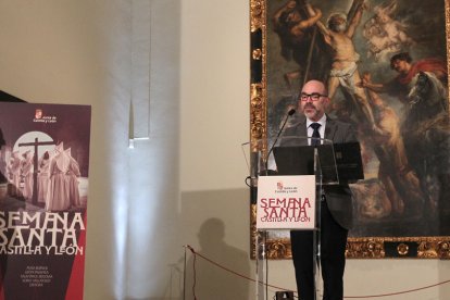 El consejero de Cultura, Javier Ortega, durante la presentación. | ICAL