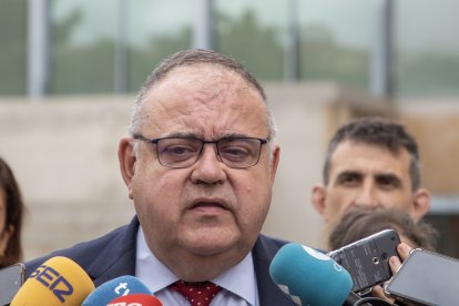 El consejero de Sanidad, Alejandro Vázquez inaugura el XVI Congreso Nacional de Ortopedia Pedátrica. / ICAL