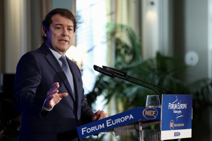 El presidente de la Junta, Alfonso Fernández Mañueco, participa en un desayuno informativo de Nueva Economía Fórum. ICAL