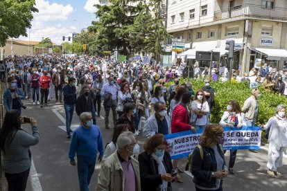 Marea Blanca por las calles de Salamanca.- ICAL