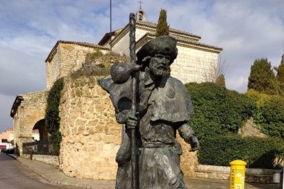 Monumento al peregrino en Carrión de los Condes. / TURISMO PALENCIA