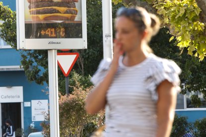 Un termómetro marca 41 grados en Valladolid en la pasada ola de calor. J.M. Lostau