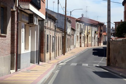 Calles vacías de Íscar tras decretarse el confinamiento de la localidad. - ICAL