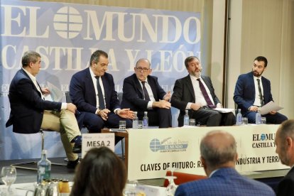 Club de Prensa El Mundo. Las claves de futuro: renovables, industria y territorio. -PHOTOGENIC.