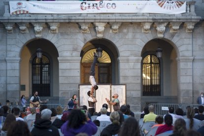 Espectáculo ‘Emportats’ de La Trócola Circ, dentro de la programación del VIII Festival Internacional de Circo de Castilla y León, Cir&co. - ICAL